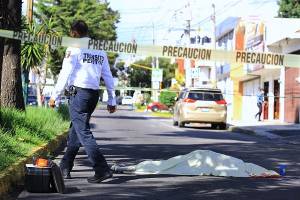 VIDEO/FOTOS: Mujer muere atropellada por transporte público en Prados Agua Azul