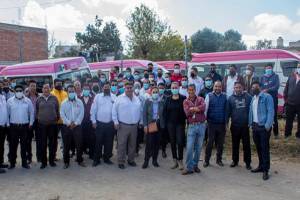 Conductores del transporte público reciben programa de formación en Puebla