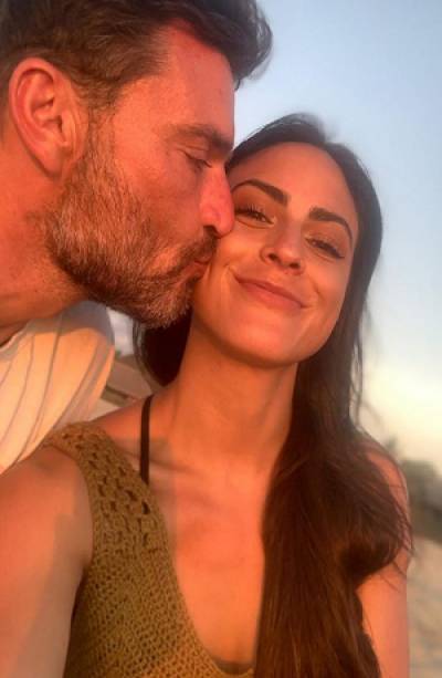 Julián Gil y Valeria Marín revelan romance en redes sociales
