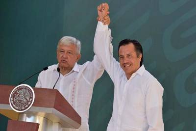 Como el PRI, gobierno de Veracruz acarrea para el mitin de AMLO