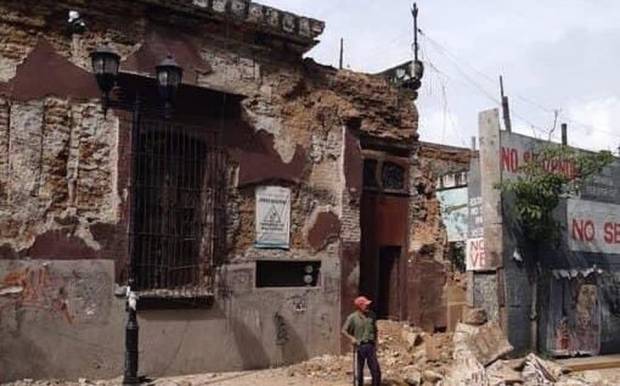 Dos muertos y un hospital COVID dañado, el saldo del sismo en Oaxaca