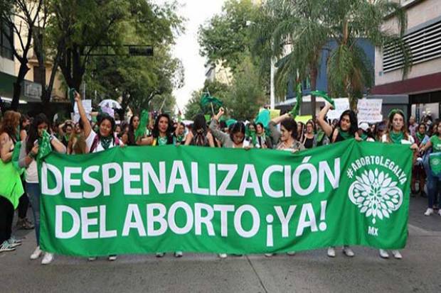 Morena va por despenalización del aborto en todo el país
