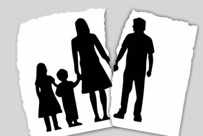 En divorcio, madres ya no tendrán la custodia automática de hijos menores de 7 años