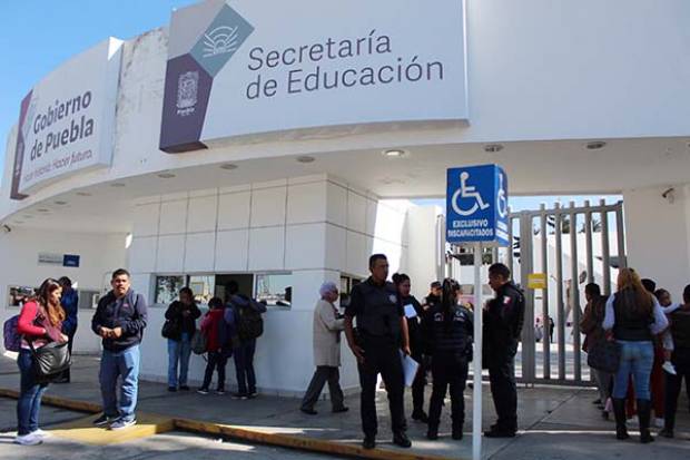 SEP Puebla pide a la Federación 143 mil vacunas para trabajadores de la educación