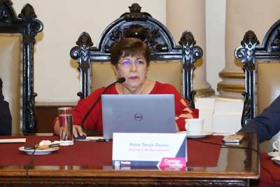 Cabildo aprueba renuncia de Silvia Tanús a la secretaría del ayuntamiento