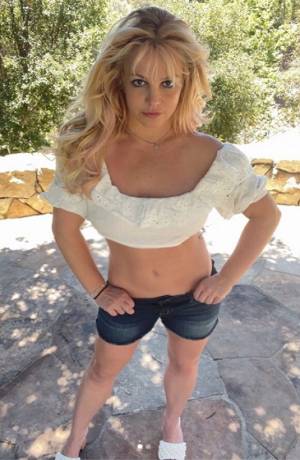 Britney Spears vuelve a realizar topless en Instagram