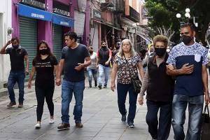 Puebla mantiene nivel de contagios de COVID-19 tras reactivación económica