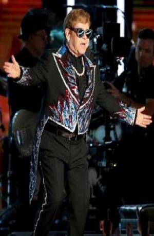 Elton John se quedó sin voz y suspendió concierto en Nueva Zelanda