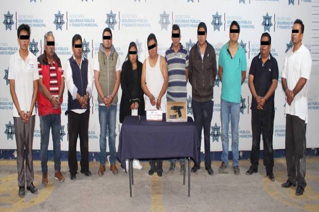 Grupo de trece sujetos golpearon a policías de Puebla en Loma Linda