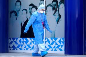 Han muerto 60 médicos y 10 enfermeras por COVID en Puebla