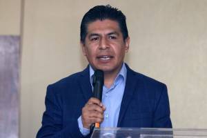 Denuncian a líder sindical del IMSS en Puebla por falsificar documentos, amenazas y acoso