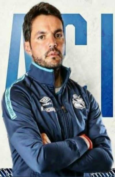 Club Puebla: Nicolás Larcamón firma por tres torneos más como DT