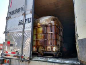 FGR aseguró vehículo y bodega de residuos hospitalarios en Cuautinchan