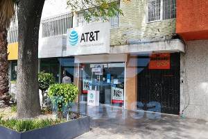 Robaron celulares y dinero en efectivo en AT&amp;T de la Avenida Juárez
