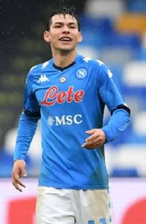 Chucky Lozano anotó en goleada 6-0 del Napoli a la Fiorentina