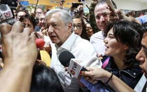 &quot;Nos dejaron un cochinero&quot;, dice López Obrador