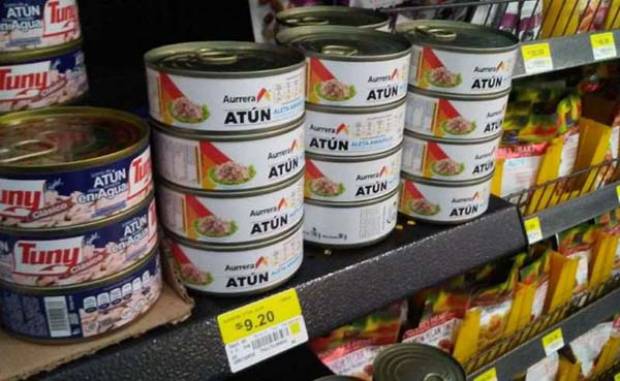 Ignoran a la Profeco y siguen vendiendo latas de atún con soya