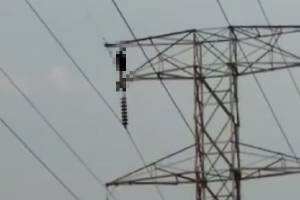 Limpiaparabrisas se ahorcó en lo alto de una torre de alta tensión en Puebla