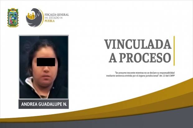 Mujer que viajó con cadáver encajuelado de CDMX a Puebla es vinculada a proceso