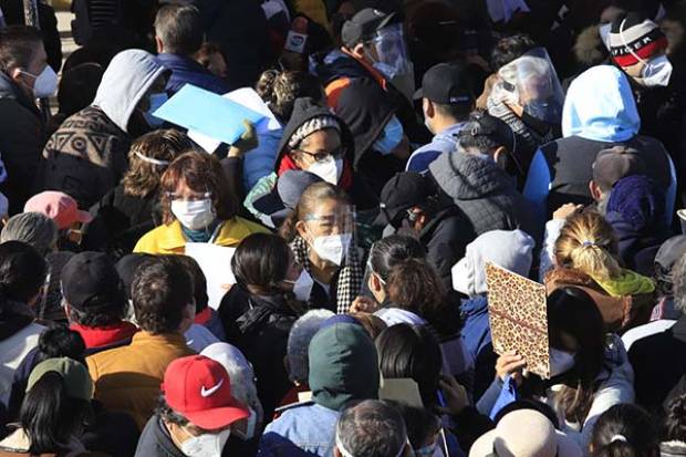 PAN critica caos en vacunación anti COVID en Puebla