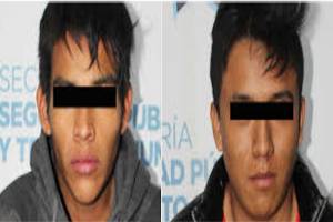 Detienen a dos sujetos con 20 dosis de droga en Puebla