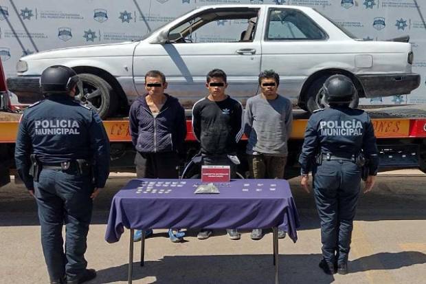 Banda de ladrones de vehículos es desarticulada en Puebla