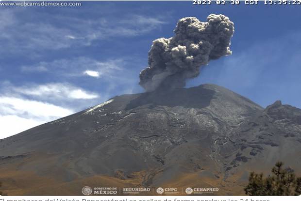 Volcán Popocatépetl registra 176 exhalaciones y explosión menor
