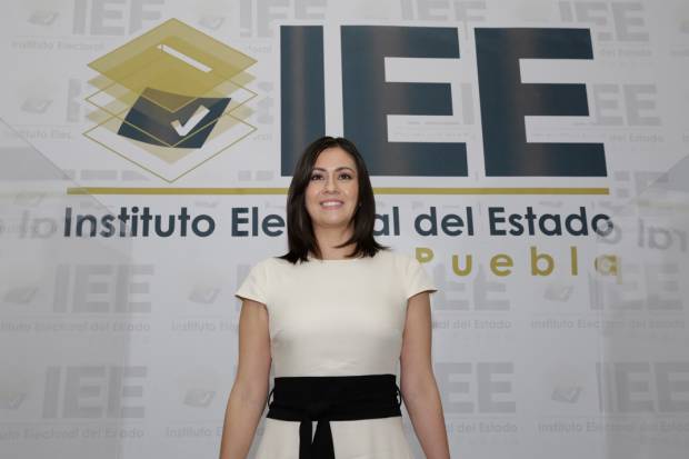 Blanca Cruz García toma posesión como presidenta del IEE por siete años