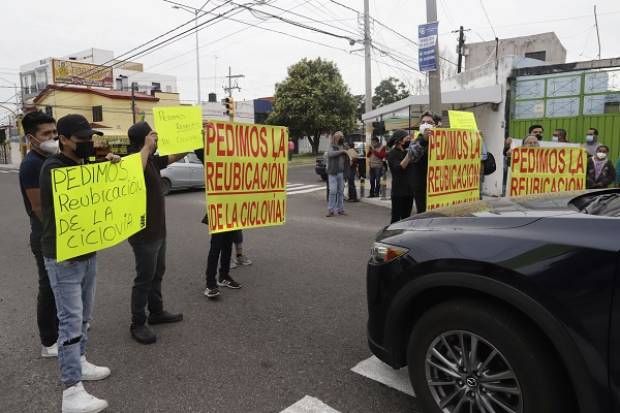 Vecinos de San Manuel se manifiestan contra instalación de ciclovía