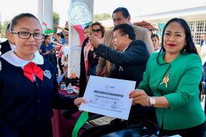 Alcaldesa de Cuautlancingo preside Concurso de Escoltas de la Zona Escolar 123