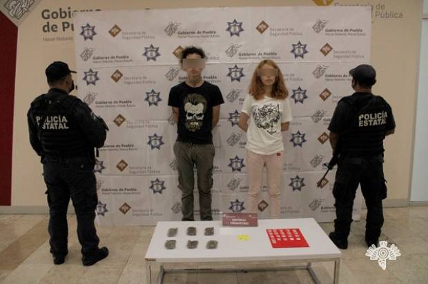 Pareja de vendedores de droga fue capturada en Puebla