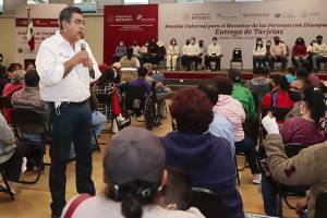 Gobernador de Puebla encabeza en Atlixco entrega de tarjetas del Bienestar