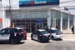 Cuentahabiente fue despojada de 400 mil pesos en Banamex Xilotzingo