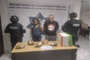 Pareja es detenida con siete kilos de droga en Teziutlán