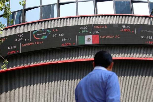 Así afectará el desplome del peso a los mexicanos