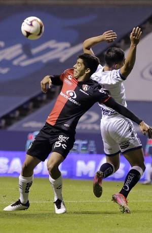 Club Puebla dio el peor partido del torneo y cae 1-0 ante Atlas