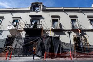 Barbosa denuncia robo de muebles en antigua sede de gobierno; inicia restauración de edificios