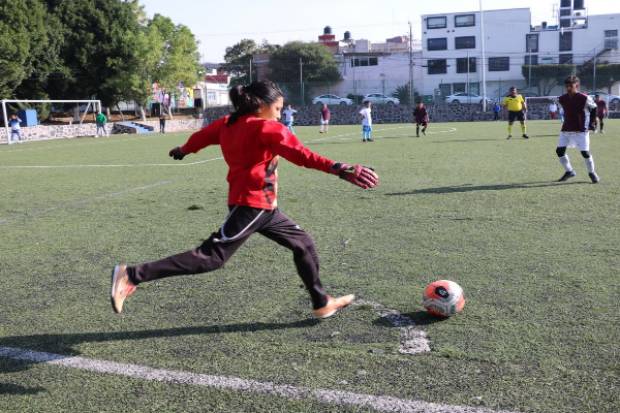 Inicia Torneo de Futbol 7 Interprimarias de Juntas Auxiliares en Puebla