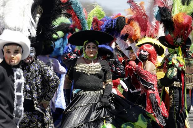 Puebla vive el 8o Festival de Huehues
