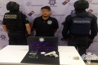 Con pistola de juguete salía a vender drogas en Tehuacán; policía lo capturó