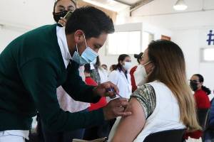 Del 7 al 9 de septiembre, vacunación COVID de 18 a 29 años en cuatro municipios poblanos