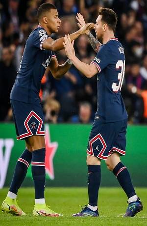 Messi y Mbappé dan triunfo al PSG 3-2 frente a Leipzig