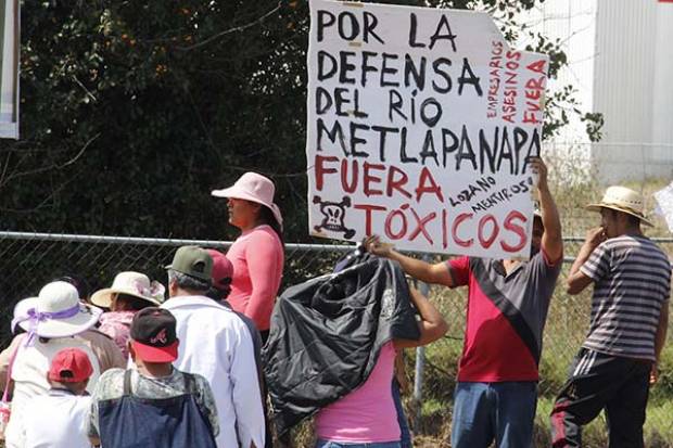 Textileros piden que se permita terminar trabajos de colector pluvial del río Metlapanapa
