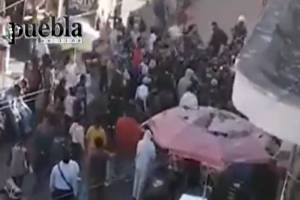 Mercado 5 de mayo, nuevamente escenario de trifulca entre ambulantes