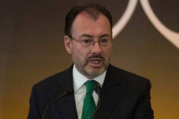 Ex alumnos del MIT piden expulsar a Luis Videgaray por corrupto