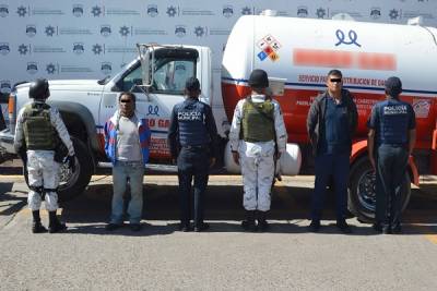 Ladrones de combustible son detenidos y hallan huachitúnel en Xochimehuacan