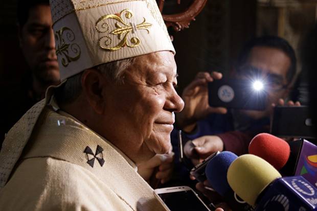 Arzobispo de Puebla avala estrategia de AMLO contra el huachicol