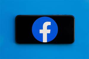 Microsoft pausa su publicidad en Facebook e Instagram