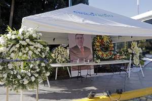 FOTOS: Colocan altar dedicado a Javier López Díaz; ciudadanos lo despiden con flores y mensajes
