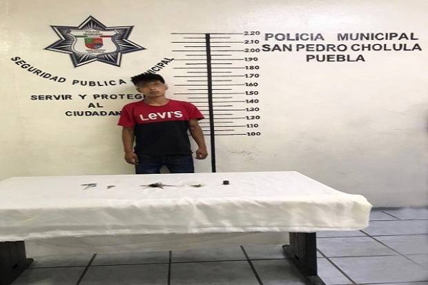 Robó una camioneta y policía lo capturó en San Pedro Cholula